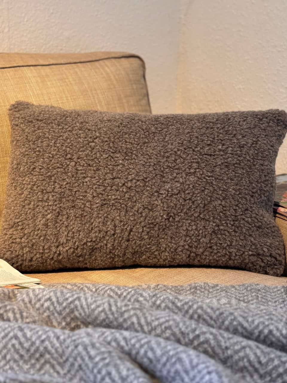 Kissenbezug aus Wolle Wollflor grau 40x60cm Kissenbezug aus Wolle Wollflor grau 40x60cm