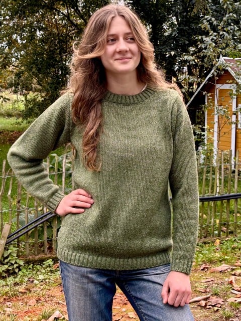 Leichter Pullover aus Merinowolle moosgrün Leichter Pullover aus Merinowolle moosgrün