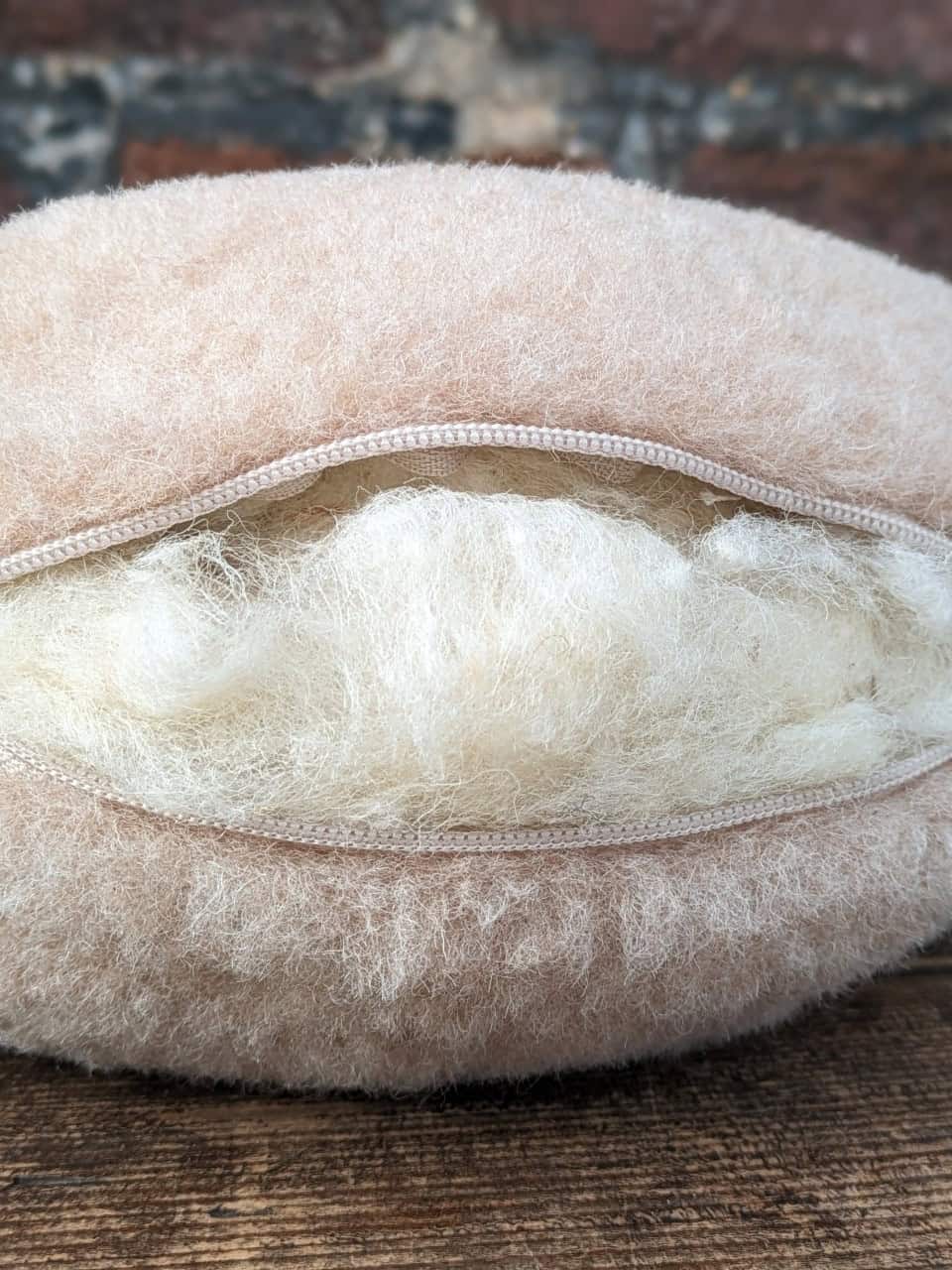 Nackenhörnchen aus Nackenhörnchen aus Wolle Reißverschluss und FüllungFüllung Nackenhörnchen aus Wolle Reißverschluss und Füllung