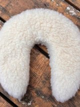 Nackenhörnchen mit Kirschkernkissen