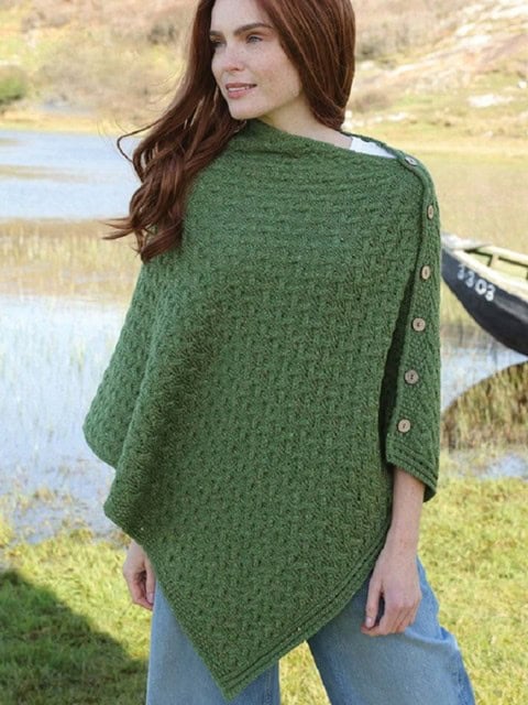 Poncho mit Knöpfen aus Merinowolle moosgrün