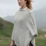 Poncho mit Knöpfen aus Merinowolle Natur