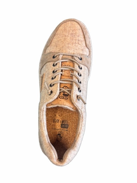 Sneaker aus Wolle von oben Sneaker aus Wolle von oben