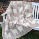 Wolldecke mit Schafmotiv beige natur