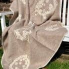 Wolldecke mit Schafmotiv beige natur